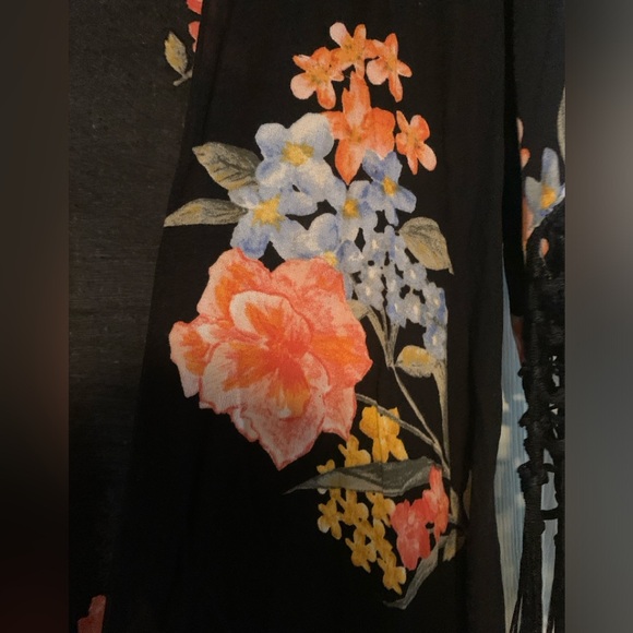 Torrid Insider Collection Floral & Fringe Kimono - Picture 5 of 6